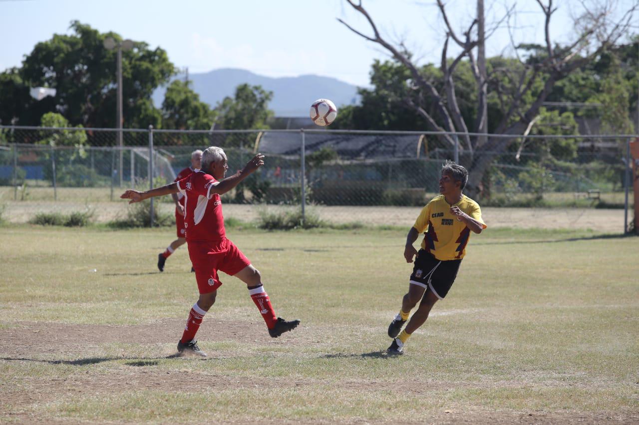 $!Alphabióticos no alcanza a salir del sótano en el Futbol Veteranos Platino