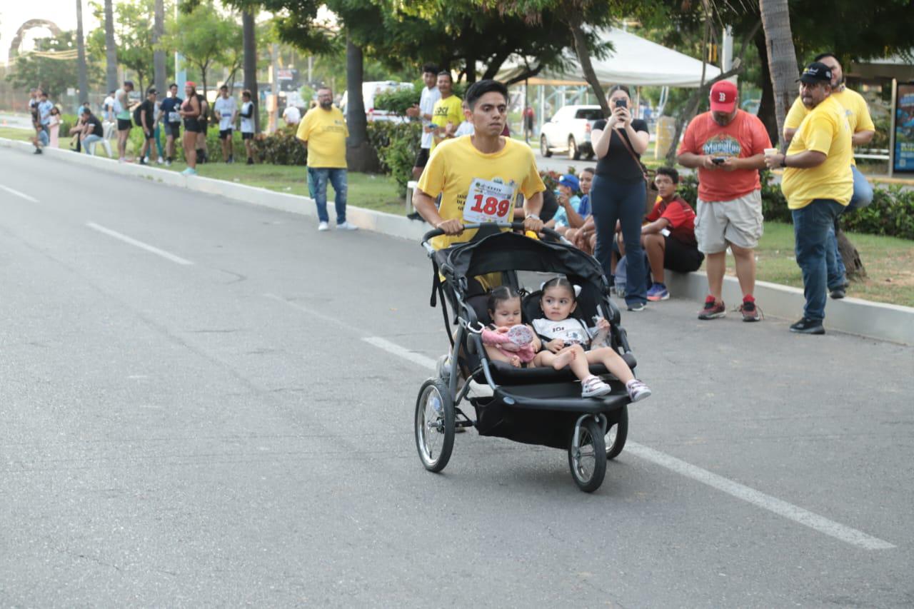 $!Dinastía Labrador hace de las suyas en Carrera del Día del Abogado