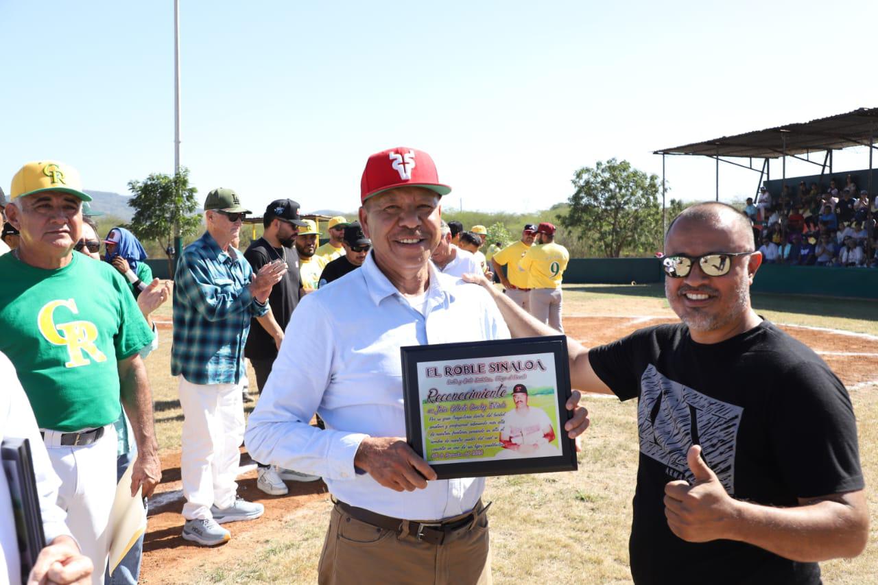$!Rinden homenaje en El Roble a Pepe Yñiguez y Eduardo Valdez Vizcarra