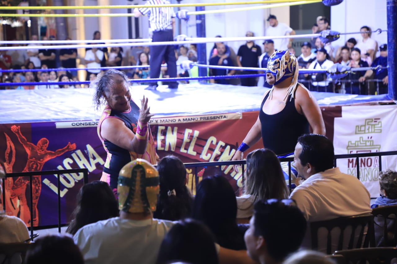 $!Consejo Centro Histórico IPN y Mano a Mano festejan Día del Niño con función de lucha libre