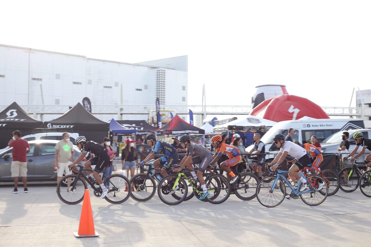 $!Gerardo Ulloa y Luz Daniela Gaxiola cumplen los pronósticos en Circuito de Competencia de Velocidad en Mazatlán