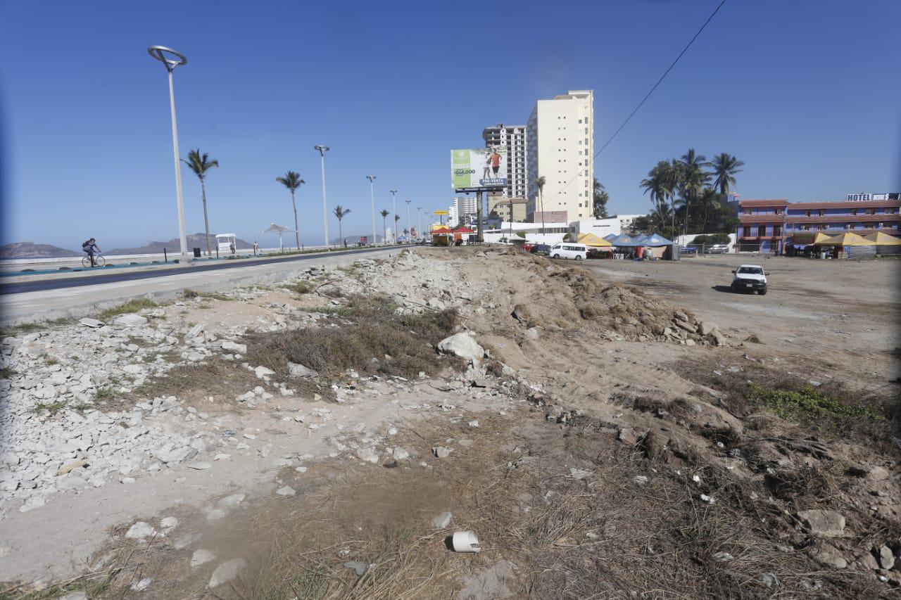 $!En Mazatlán reparan Carpa Olivera y habilitan área para la Plaza de la Banda
