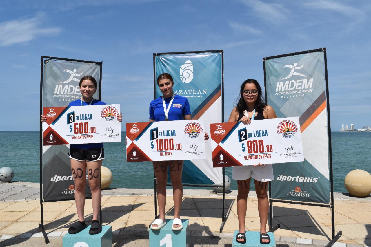 $!Mercado y De La Rocha dominan Maratón Acuático, en Playa Norte