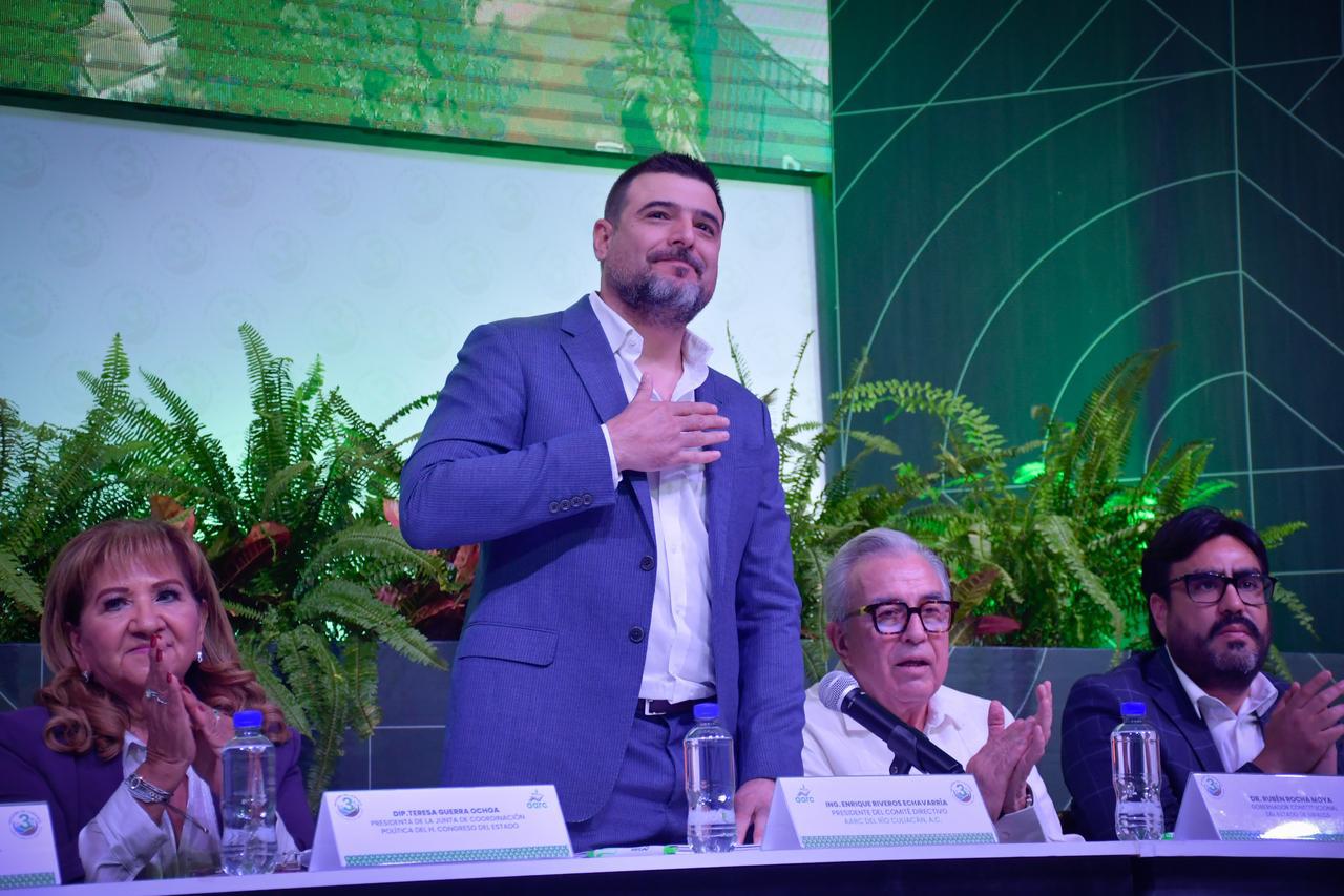 $!Rinde Enrique Riveros su Tercer Informe de Labores al frente de la AARC