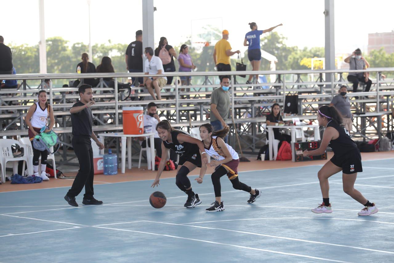 $!Sun Devils ‘quema’ a Jaguares en la Copa de Basquetbol Mazatlán