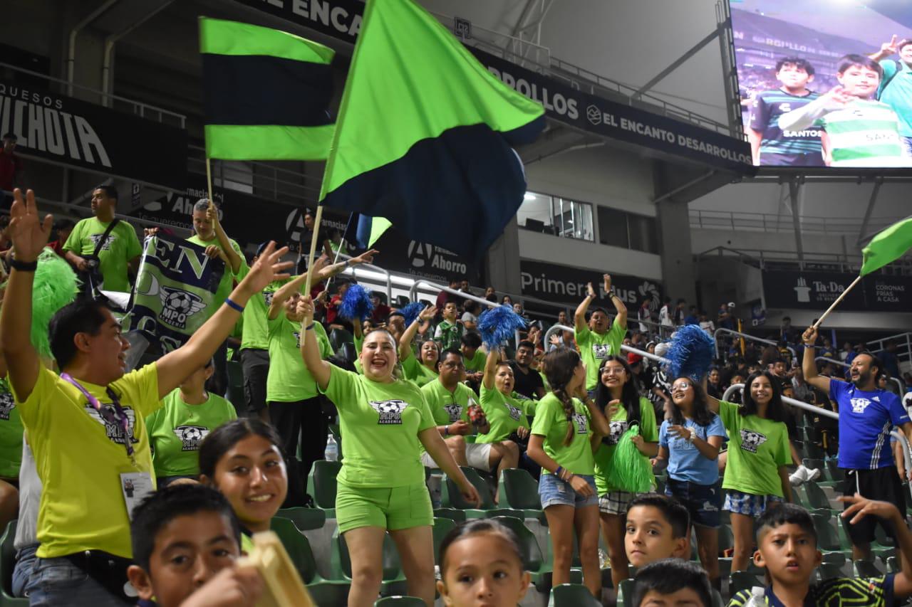 $!‘El Encanto’ brilla con inauguración de la Copa Mazatlán