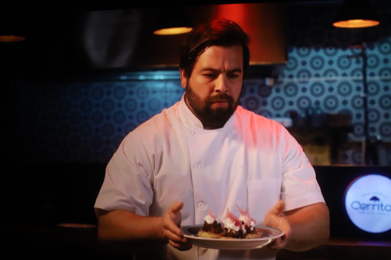 $!El chef Jorge Zorrilla agradeció la oportunidad que le dio Datemex de mostrar su profesión.