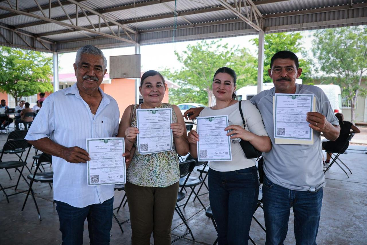 $!Llevan Jornada de Registro Gratuito a colonias de Culiacán; realizan 793 trámites