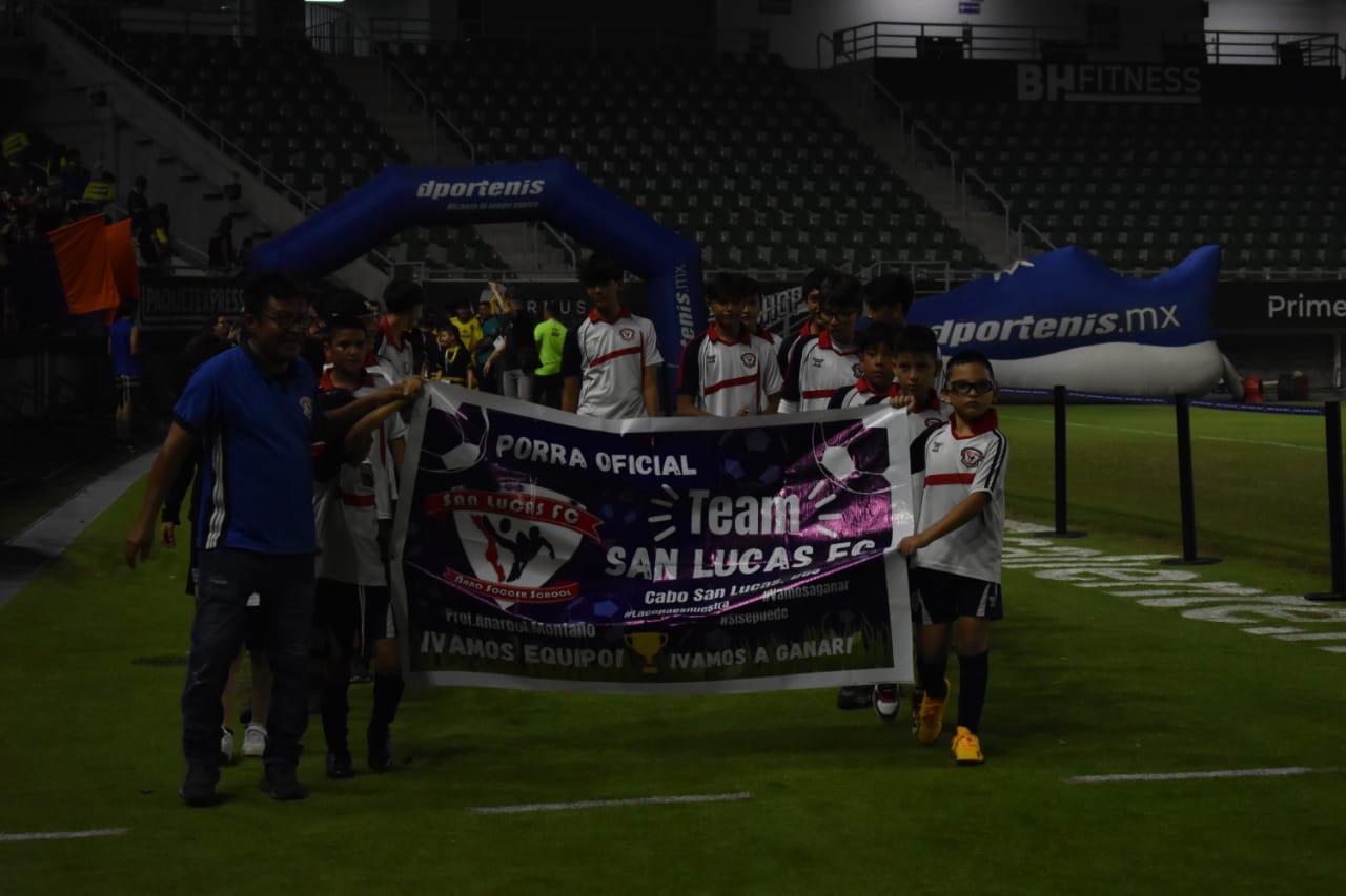 $!‘El Encanto’ brilla con inauguración de la Copa Mazatlán