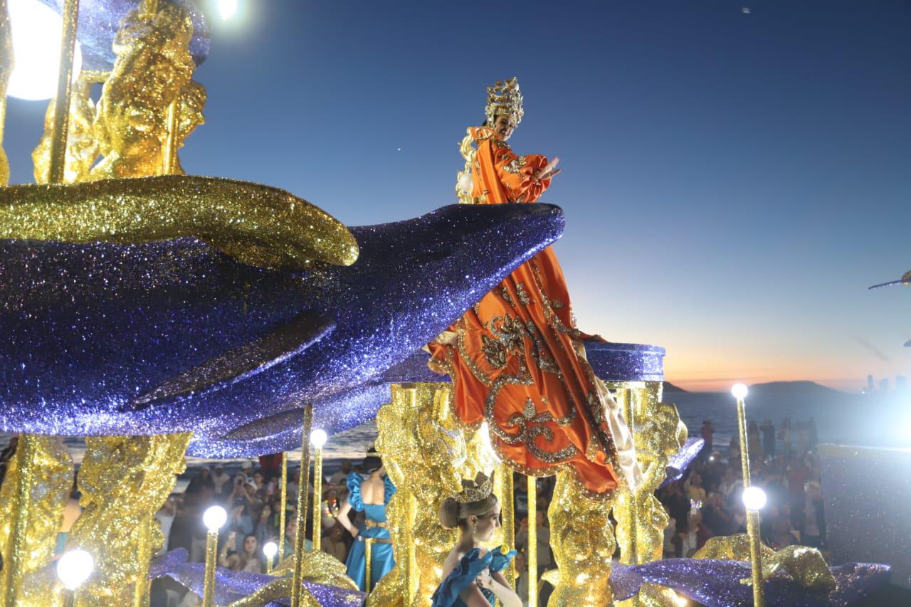 $!Vive Mazatlán la emoción del primer desfile del Carnaval de Mazatlán