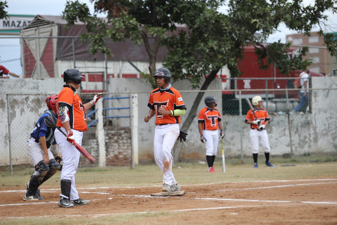 $!Toros de Acuña frena a Dodgers El Tiro en el Mazatlán Baseball Tournament 2021