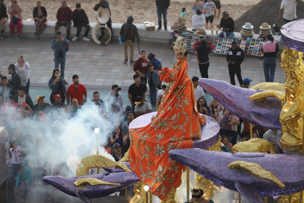 $!Mazatlán se llena de fiesta, música y color con el segundo desfile del Carnaval 2025