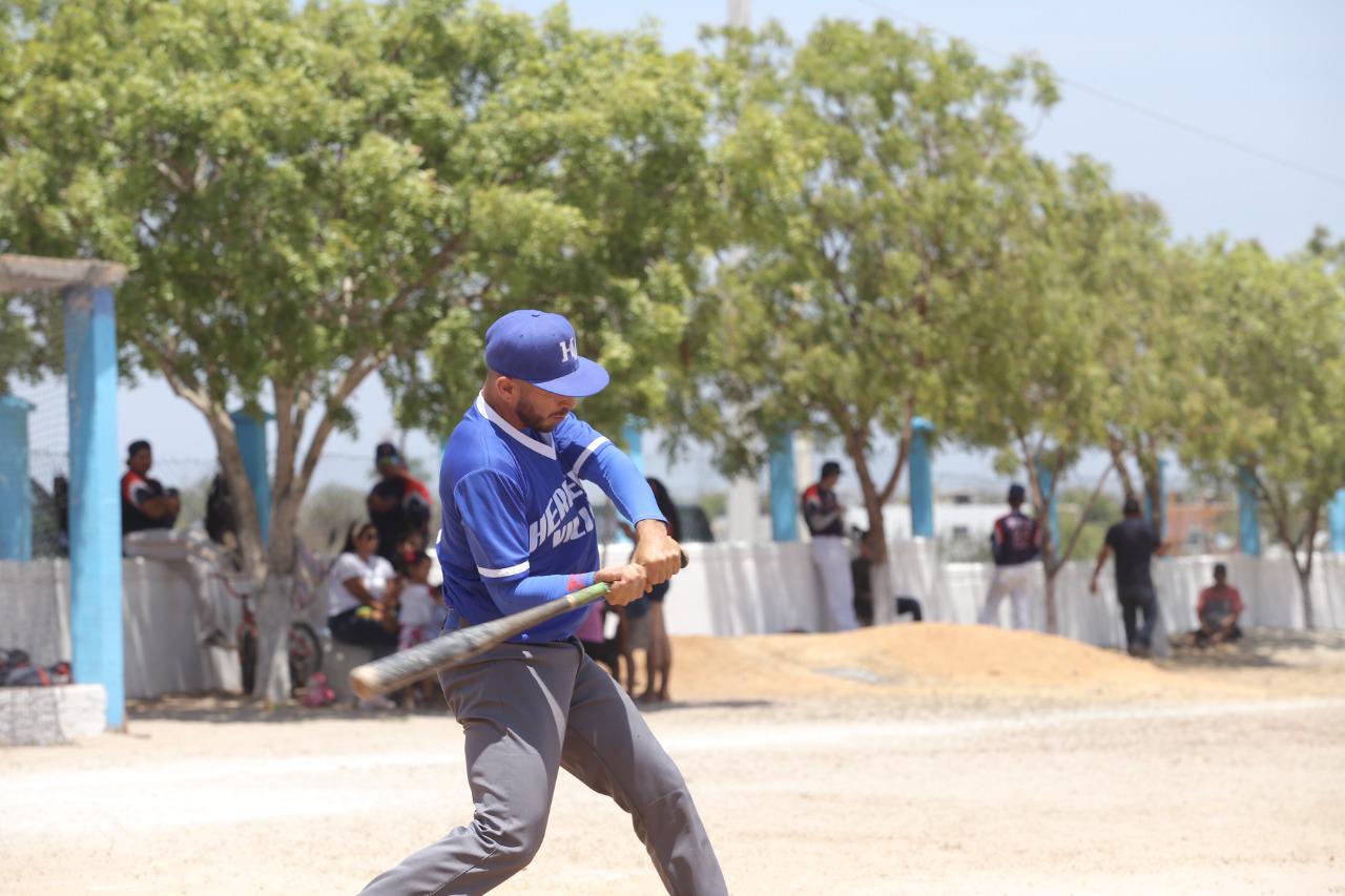 $!Los Barret suman aplastante triunfo en la Liga de Beisbol Máster del Chololos
