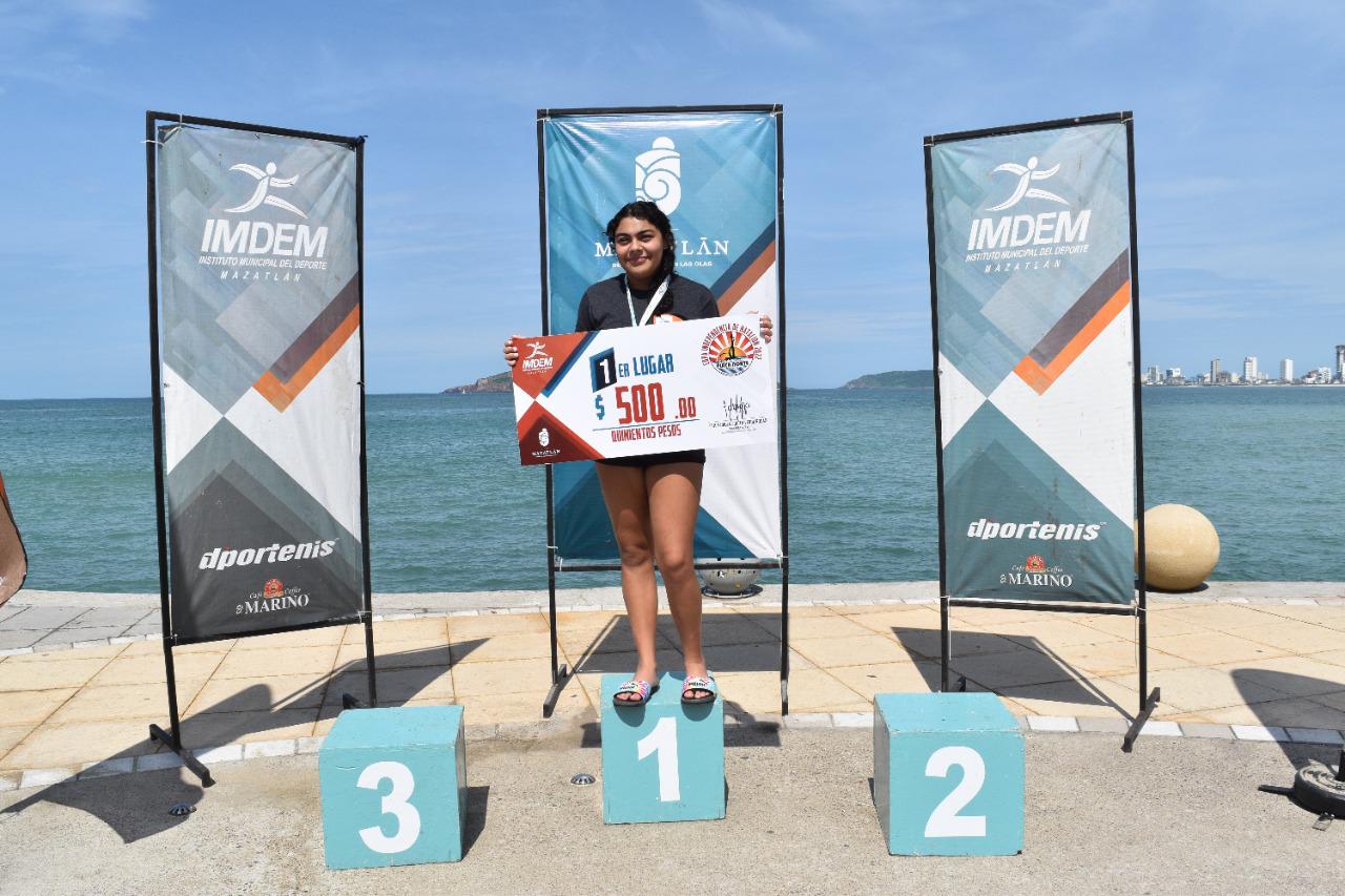 $!Mercado y De La Rocha dominan Maratón Acuático, en Playa Norte