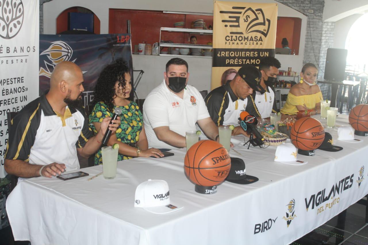 $!Vigilantes del Puerto hace su presentación oficial en Mazatlán