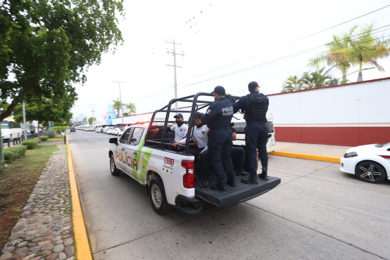 $!El muelle turístico de Mazatlán revive para atender a turistas del crucero Carnival Panorama