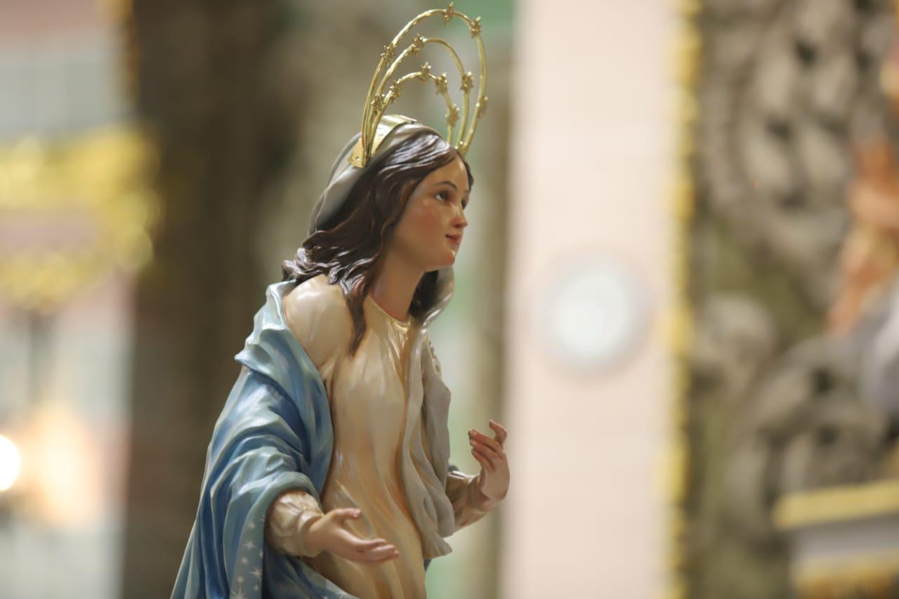 $!Muestran cientos de feligreses mazatlecos su fe a la Virgen de Nazaret
