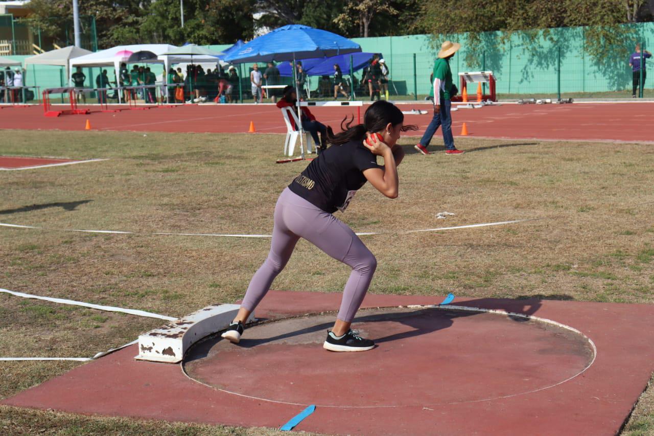 $!Destacan mazatlecos en Encuentro Atlético de Pista y Campo