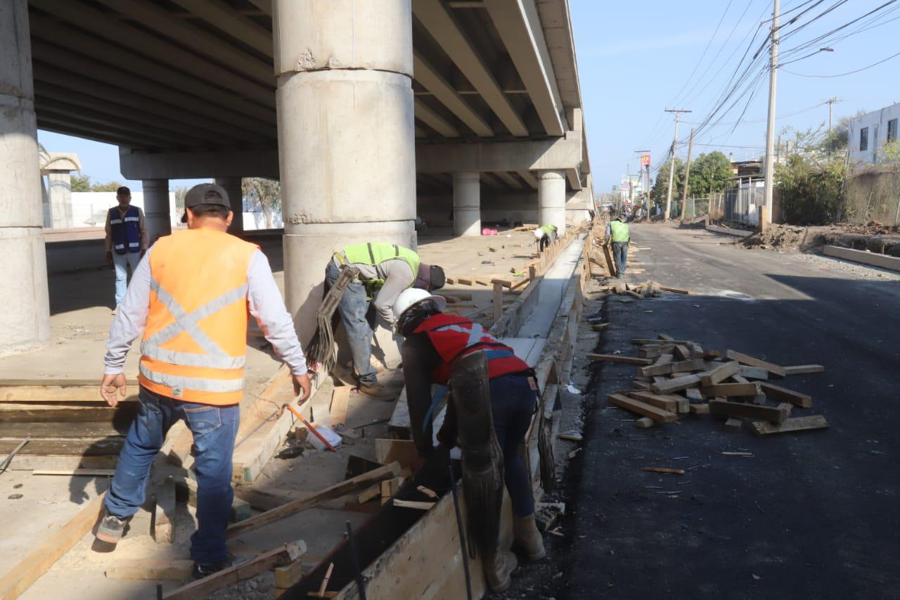 $!Obras inconclusas en nuevo puento agravan el tráfico en el Libramiento Colosio, en Mazatlán
