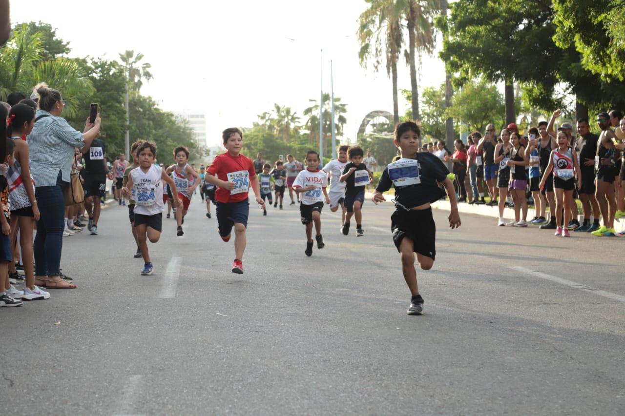 $!Dinastía Labrador hace de las suyas en Carrera del Día del Abogado