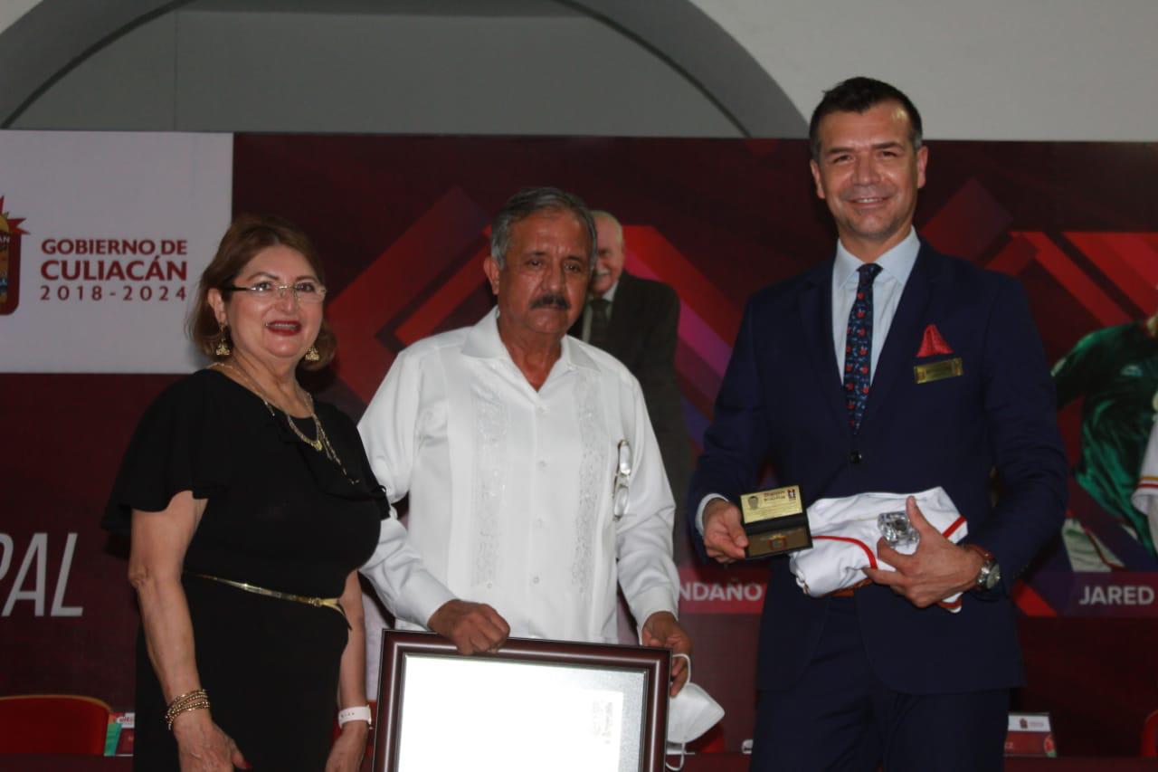 $!Jared Borgetti, Óliver Pérez y Héctor Avendaño son los nuevos inmortales del deporte en Culiacán