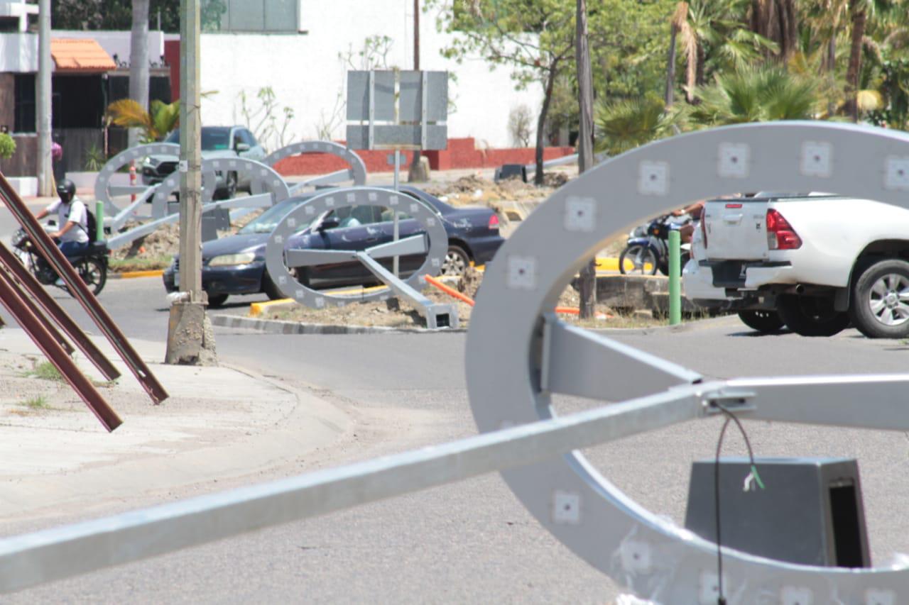 $!En un espacio de 17 cuadras, instalan 198 lámparas led en la Canseco, en Mazatlán