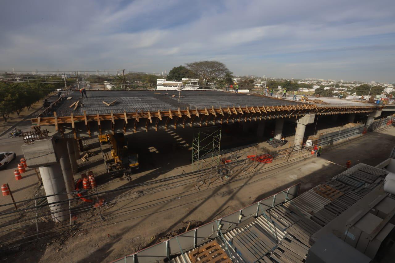 $!Cierran parcialmente cruce del Libramiento Colosio y Múnich por obra de puente en Mazatlán