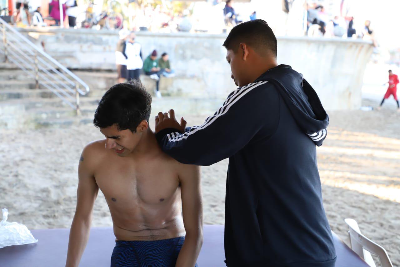 $!Mazatlán, sin rival en estatal de aguas abiertas