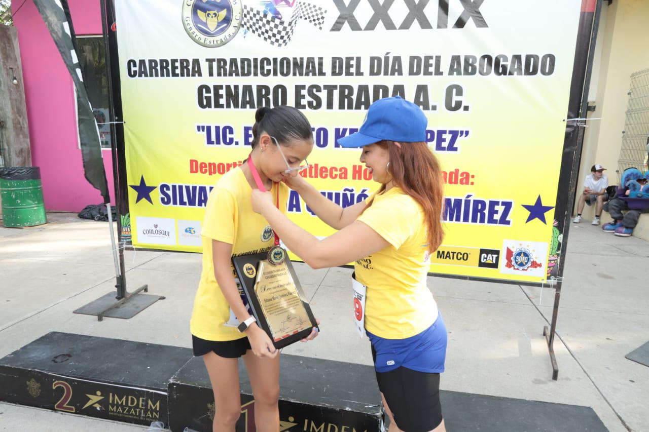 $!Dinastía Labrador hace de las suyas en Carrera del Día del Abogado