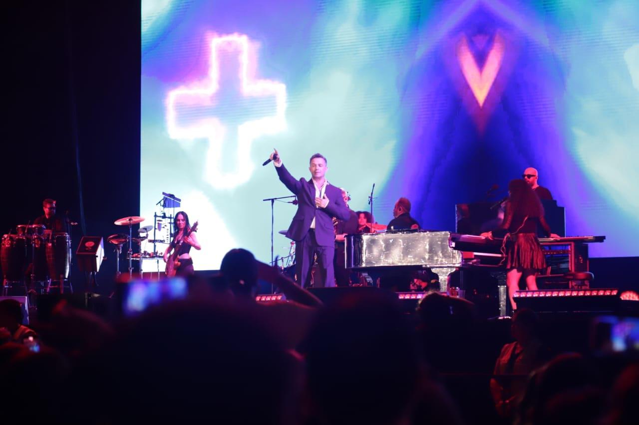 $!Conquista Alejandro Sanz a Mazatlán en la coronación de la Reina Infantil del Carnaval 2025