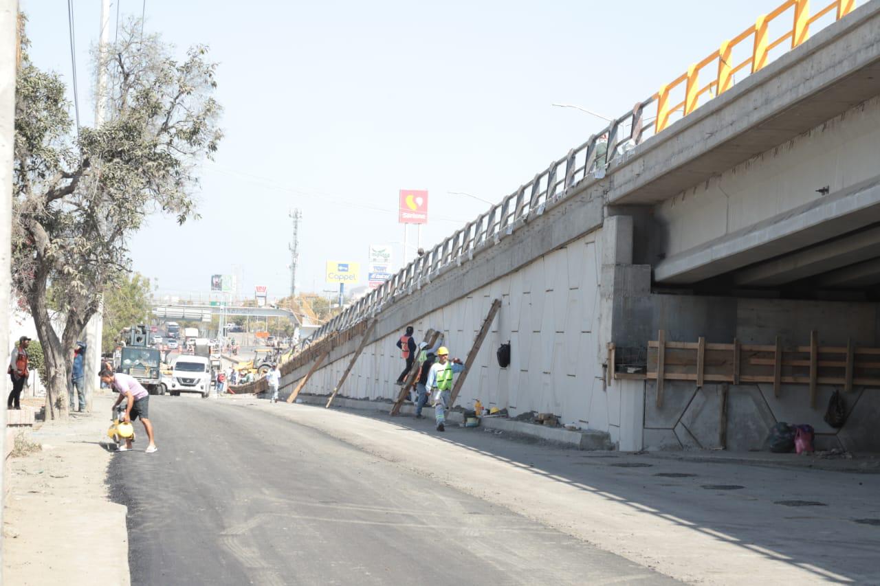 $!Vecinos exigen soluciones ante molestias e irregularidades en obras del puente Colosio