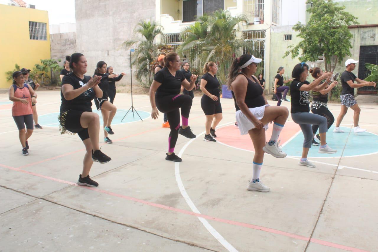 $!Ponen a bailar a Villa Satélite con la Maxi Clase de Bellifitness