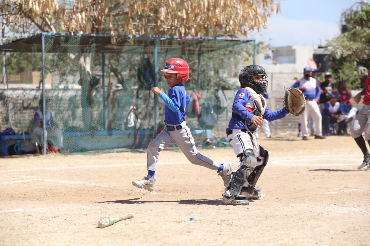 $!Liga Muralla encabeza Copa Semana Santa de Beisbol, en el Club Chololos de Mazatlán