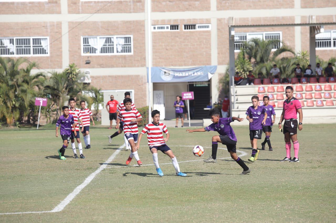 $!Sorprenden a mazatlecos en la Copa Mazatlán de Futbol 11
