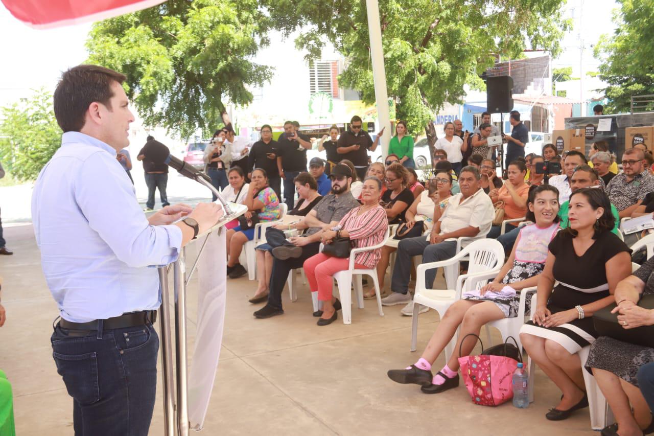 $!Entregan apoyos a 46 familias de Mazatlán del programa Equipa Sinaloa