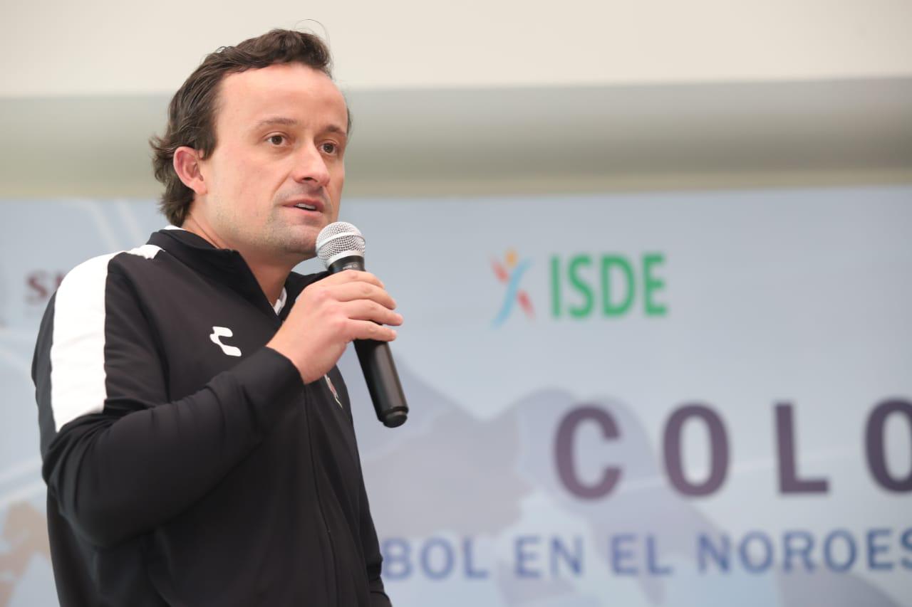 $!Mikel Arriola califica de positiva reunión en el Congreso de la Unión