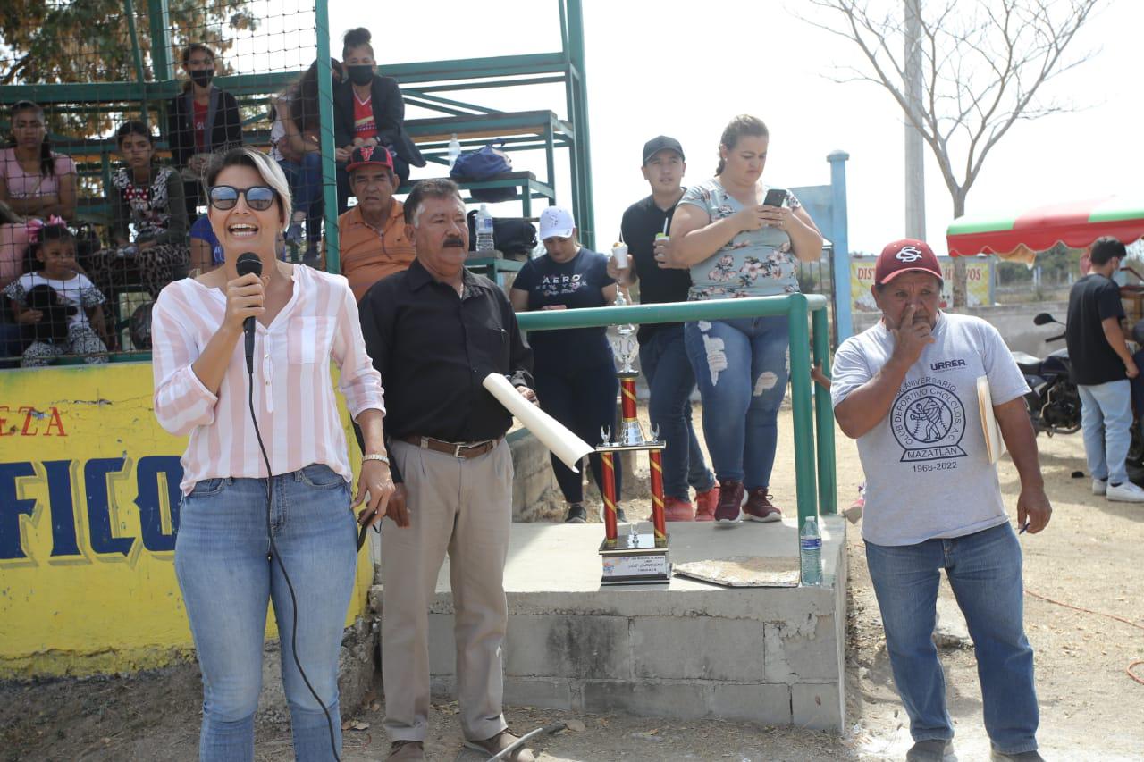 $!Se inauguran las ligas de beisbol Libre y Máster del Club Chololos