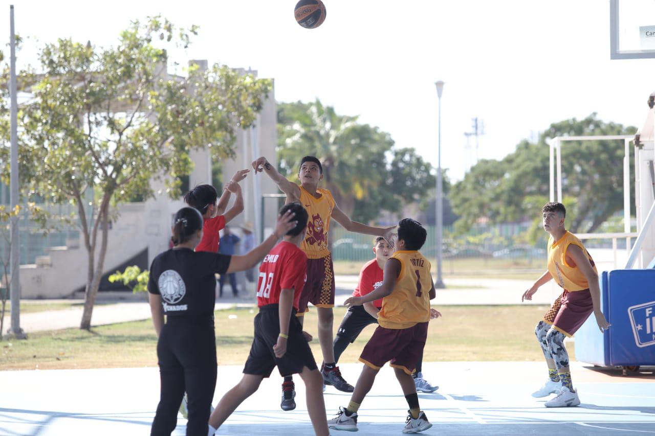 $!Sun Devils ‘quema’ a Jaguares en la Copa de Basquetbol Mazatlán
