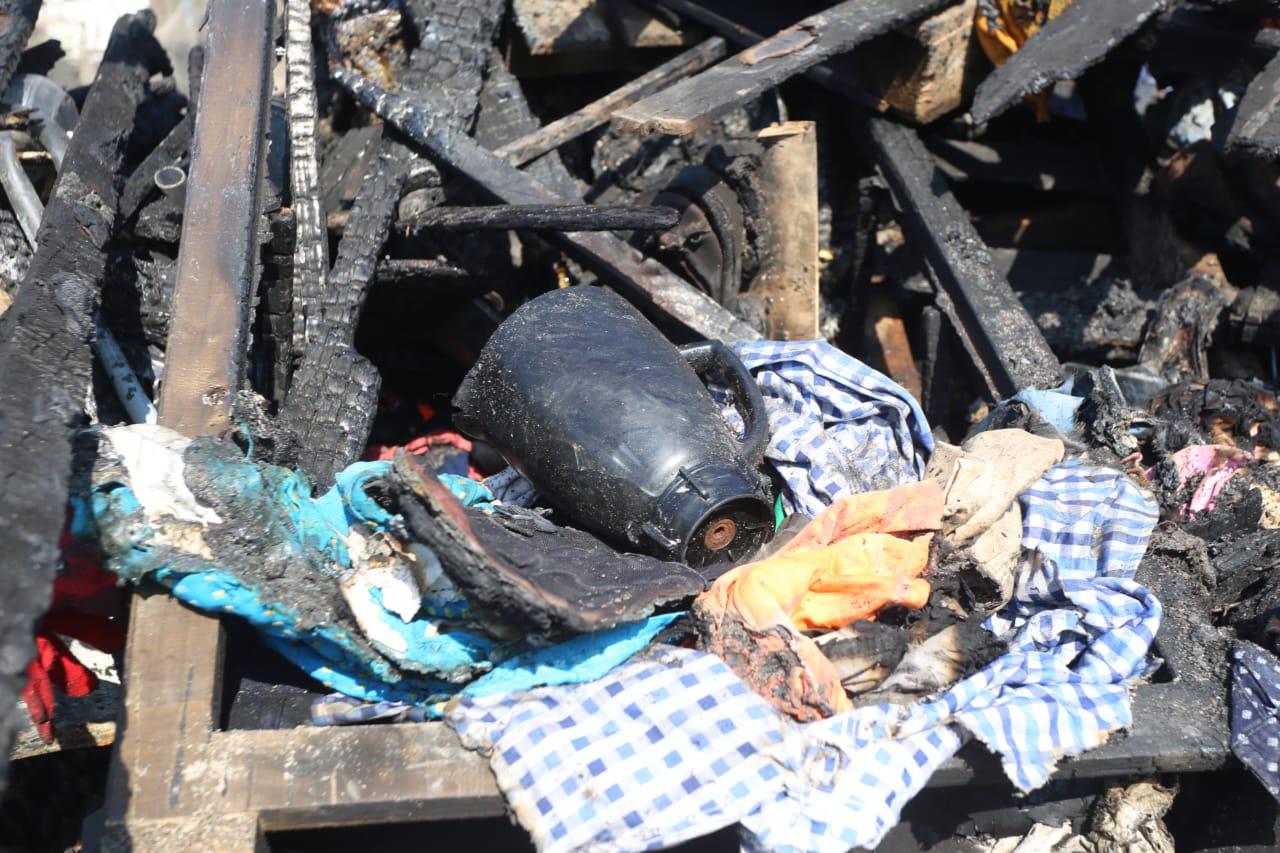 $!Vecinos afectados por incendio necesitan de ayuda para reconstruir sus viviendas