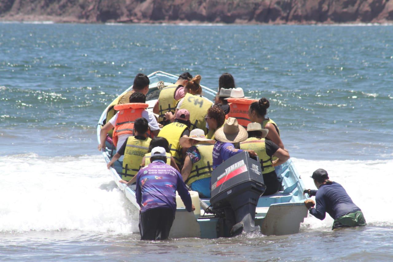 $!Más de 12 mil bañistas disfrutaron de las playas mazatlecas sábado y domingo