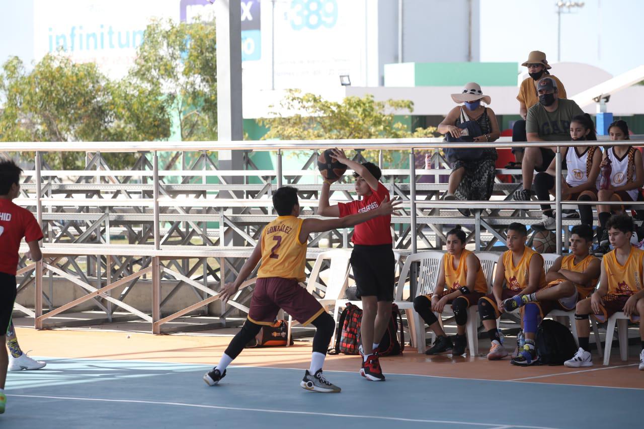 $!Sun Devils ‘quema’ a Jaguares en la Copa de Basquetbol Mazatlán