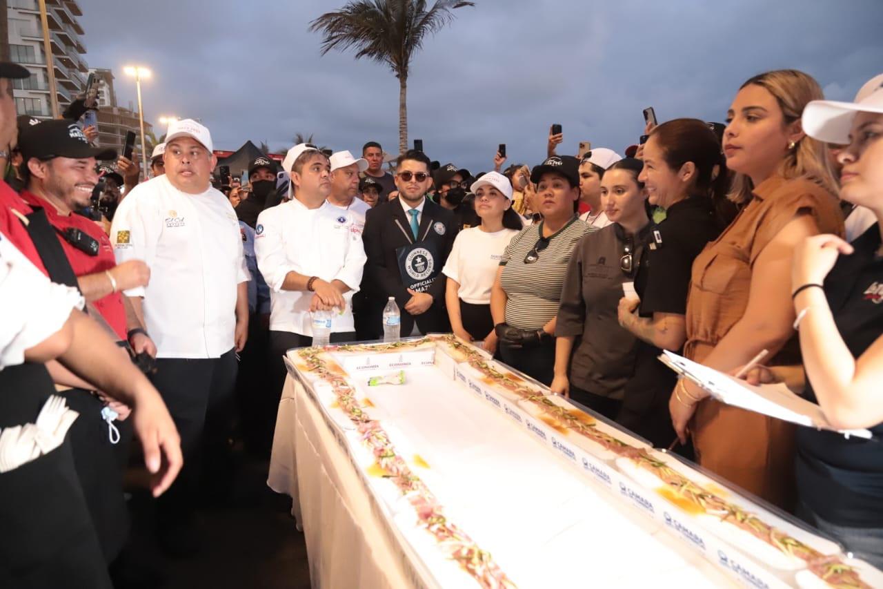 $!Mazatlán logra un nuevo Récord Guinness gastronómico con el sashimi más largo del mundo
