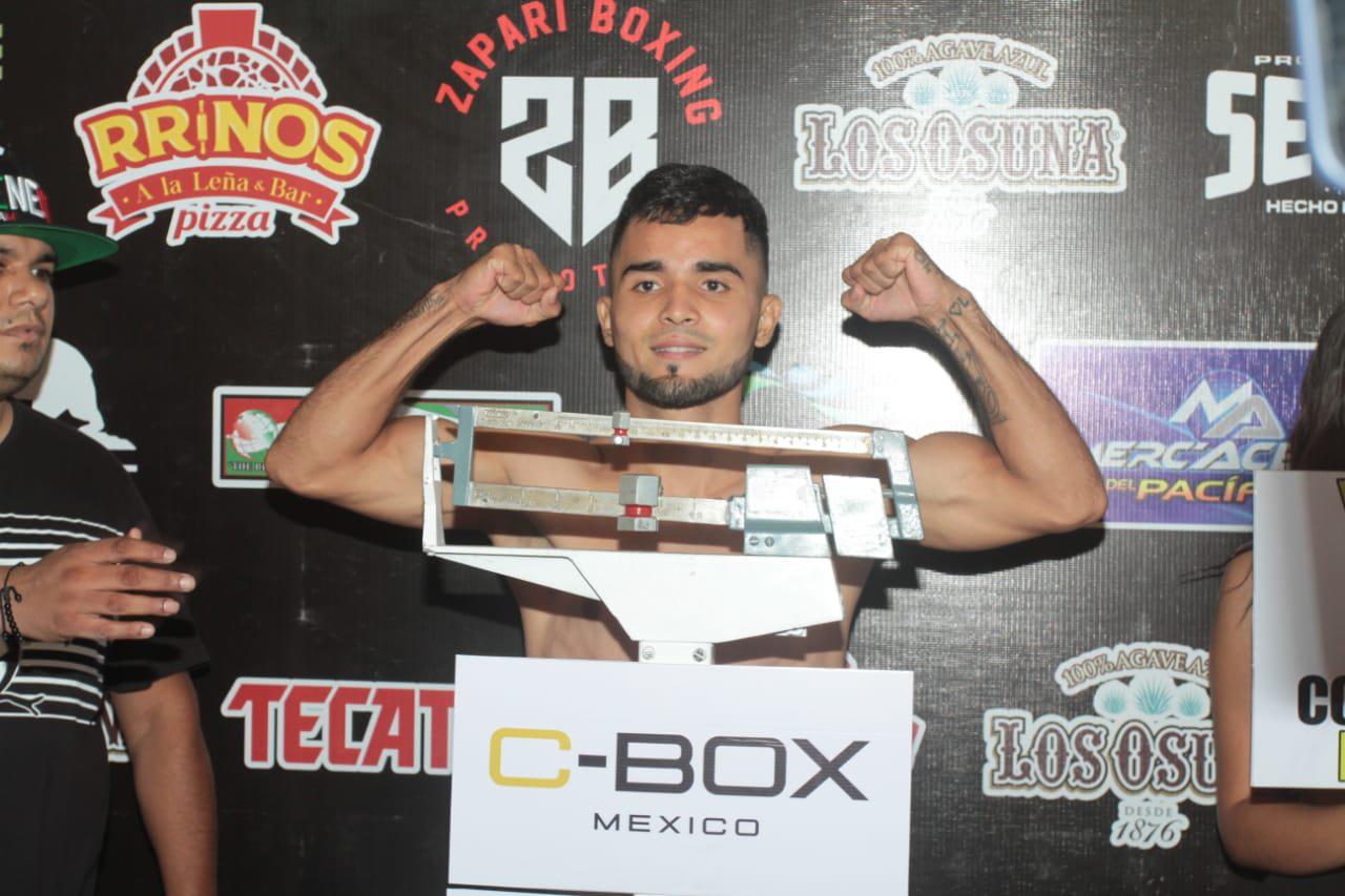 $!Pesaje para la función de box Rumbo a la gloria. Jesús Veneno Aréchiga vs. David Zamorita Reyes