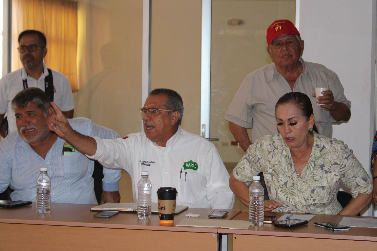 $!Entre interrupciones, productores definen colocar centro de acopio de mango