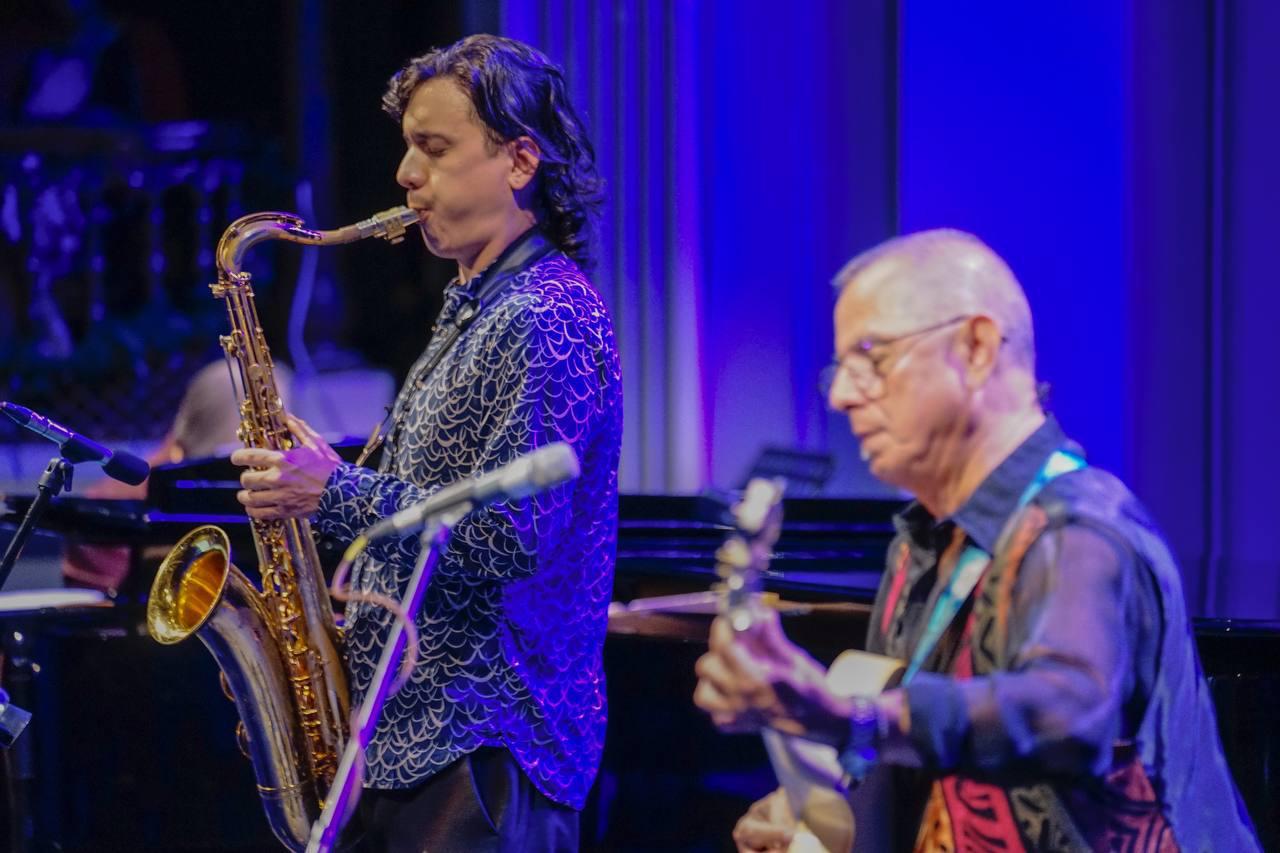 $!Una tarde de jazz disfruta el público.