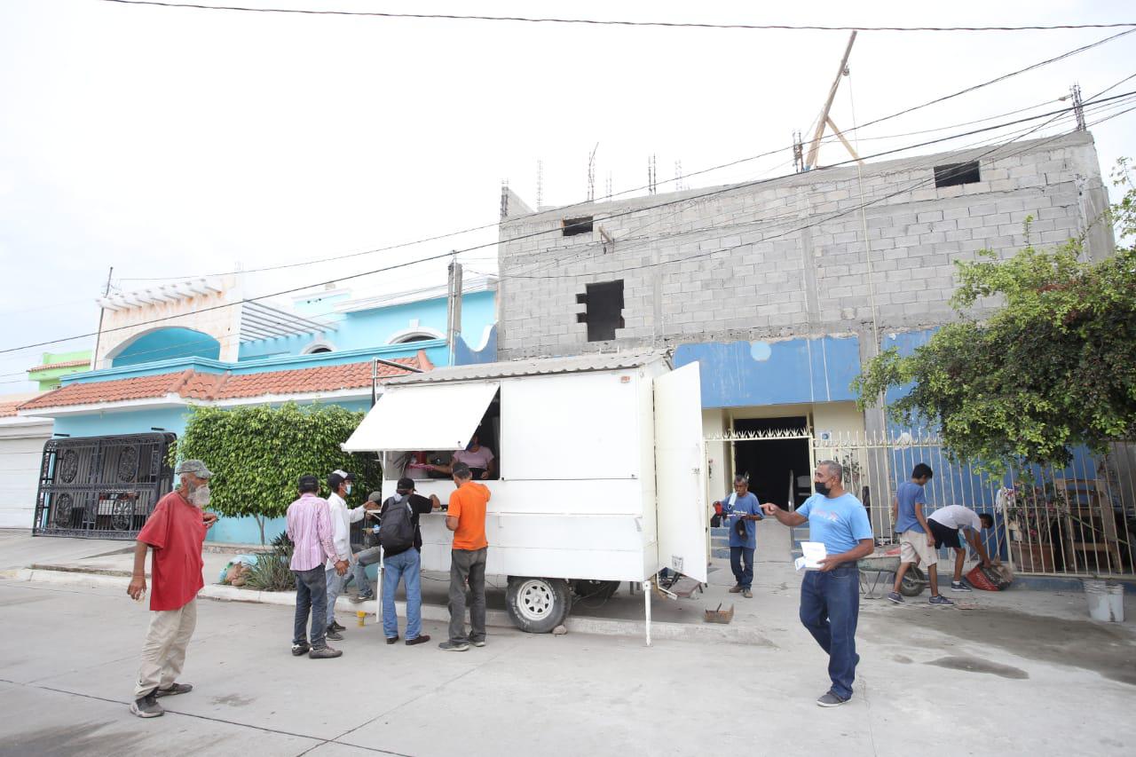 $!Comedor comunitario de la Burócrata en Mazatlán invita a los más necesitados a desayunar tres veces a la semana