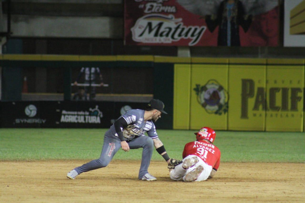 $!Venados de Mazatlán deja escapar la serie ante Algodoneros de Guasave