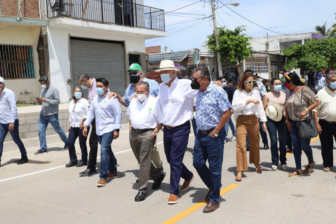 $!Inauguran otro malecón en Mazatlán, ahora a un costado del Estero del Infiernillo