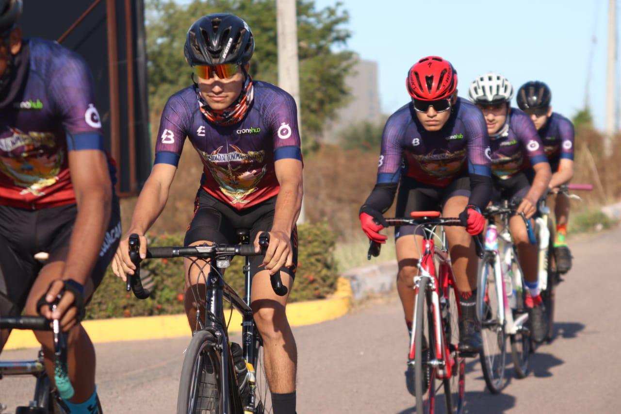 $!Ciclistas de la UAS se alistan para la carrera Gran Fondo Surutato 2022