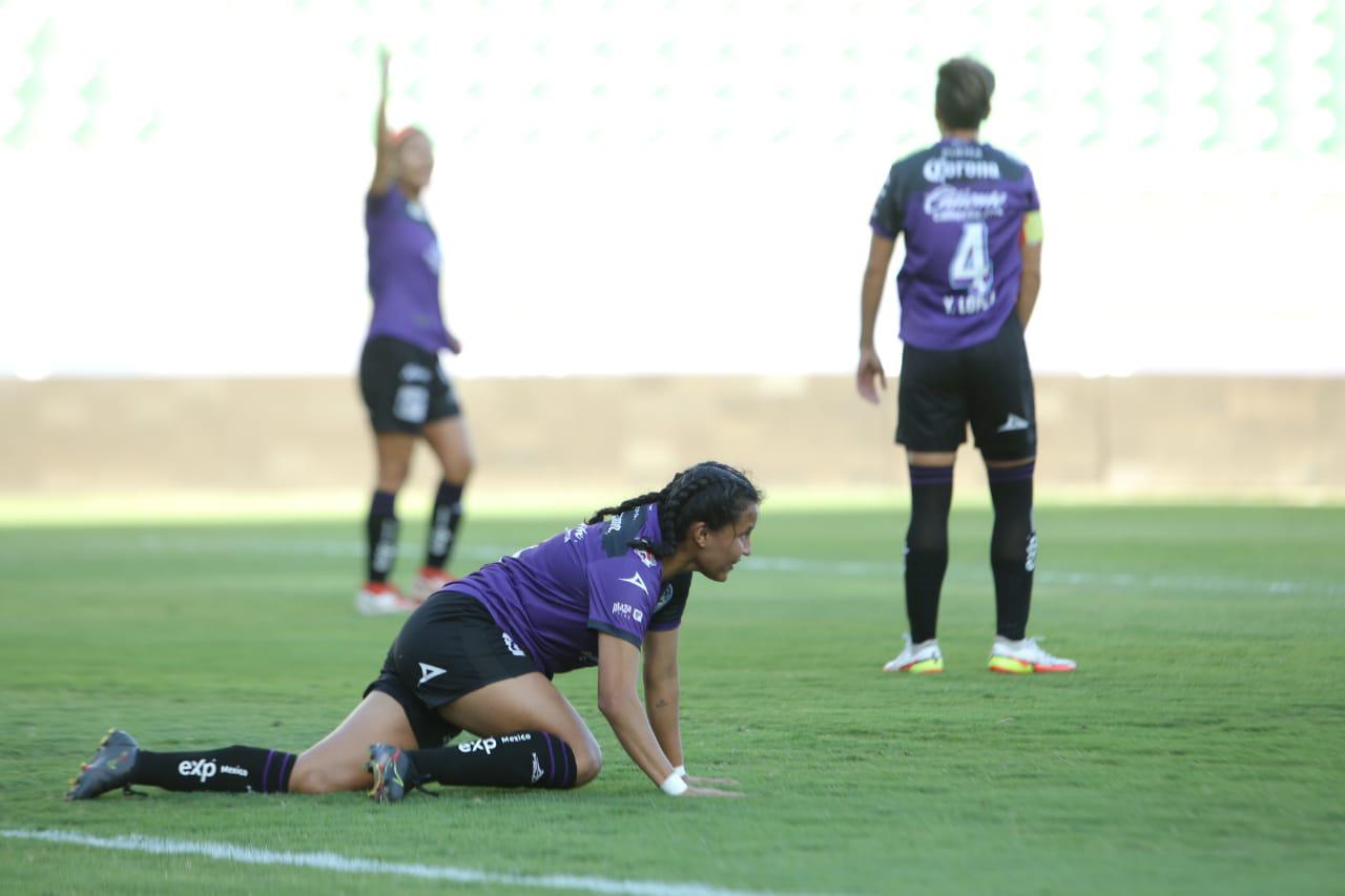 $!Mazatlán Femenil no puede sumar en casa ante Chivas